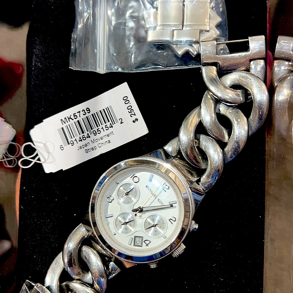 Michael Kors Chrome unisex watch.